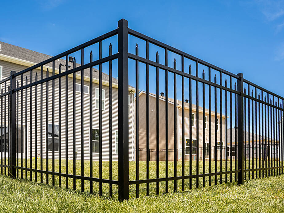 Aluminum Fence Contractor in Yuba City